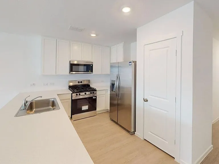 3911 Ontario Way — Photo 3