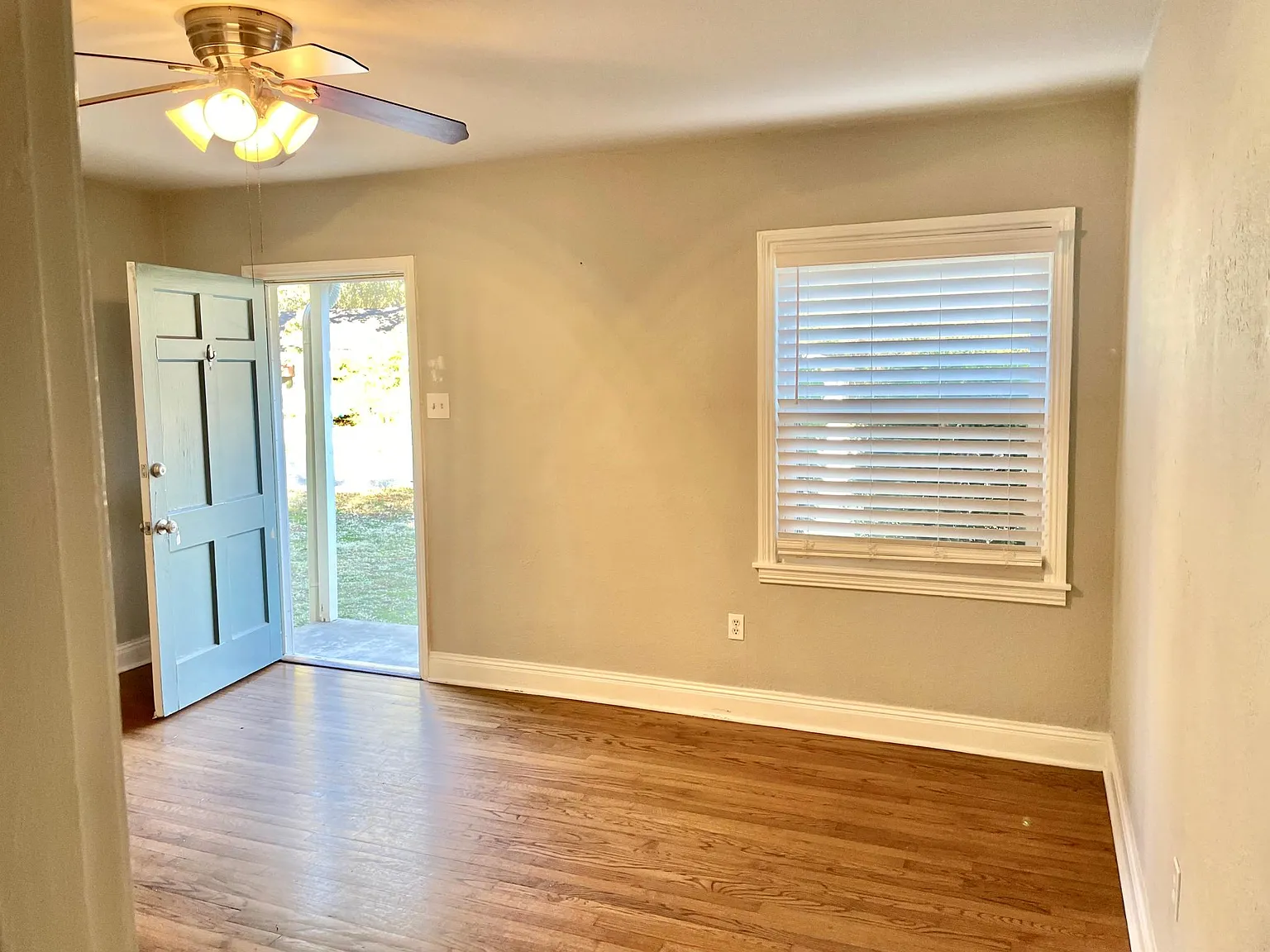 520 Valmar St — Photo 3