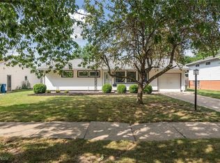 6665 Rochelle Blvd, Parma Heights, OH 44130