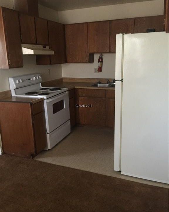 2nd image of 312 E Tonopah Ave
