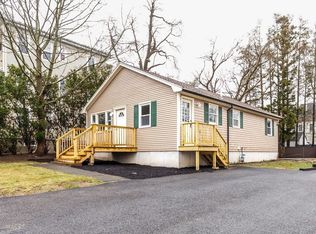 105 Arthur St, Brockton, MA 02302