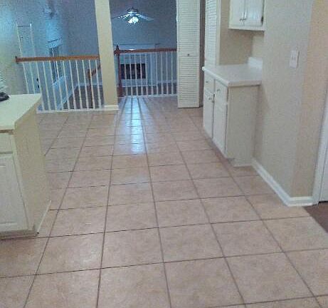 Full view of eat-in to Family room