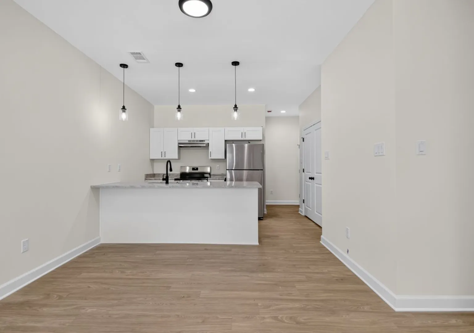 Beautiful 4-Bedroom Move-In Ready Home in the Heart of Little Rock — Photo 3