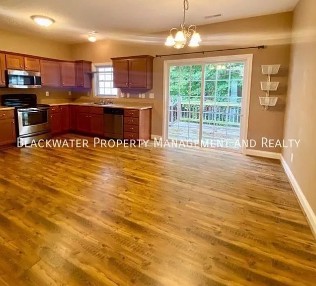 Lakeside Dr — Photo 6