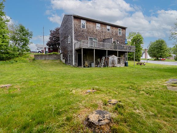 4th image of 165 Laurel Ridge Ave
