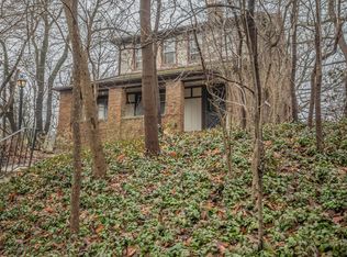 654 Glenwood Ave, Joliet, IL 60435