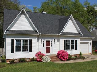1022 N Lake Dr, Greenwood, SC 29649