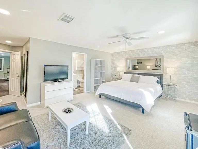 212 Silverado Dr — Photo 39