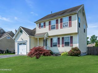 115 Lake Medford Ln, Little Egg Harbor, NJ