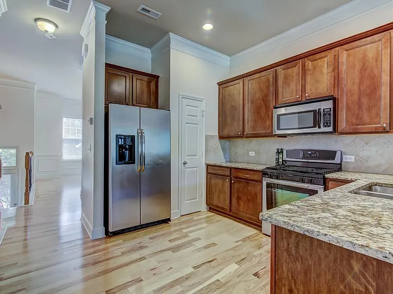 2027 Cobblestone Cir NE — Photo 11
