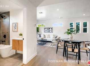 6082 W 18th St #1/2, Los Angeles, CA 90035