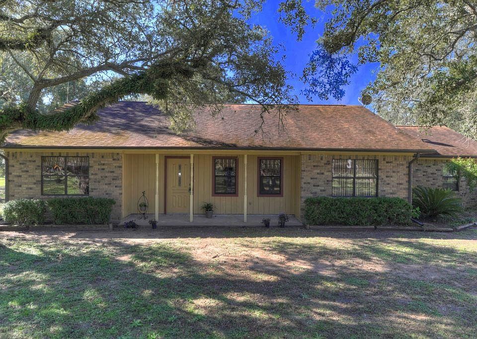 1st image of 282 Live Oak Dr