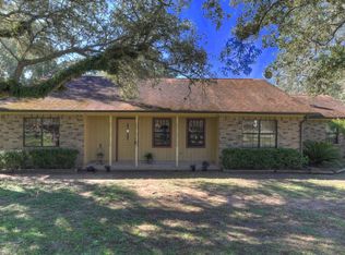 282 Live Oak Dr, Van Vleck, TX 77482