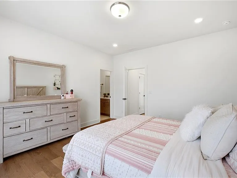 4510 Hawthorn Cir — Photo 31