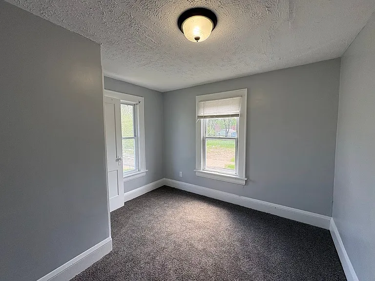 897 Peckham St — Photo 11