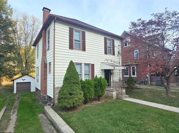 409 Maple Ave, Grafton, WV 26354