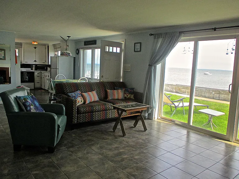26 Shore Dr — Photo 4
