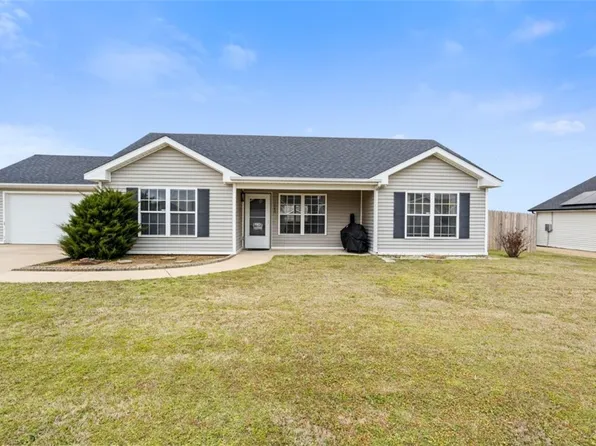 1340 Battery Dr, Prairie Grove, AR 72753