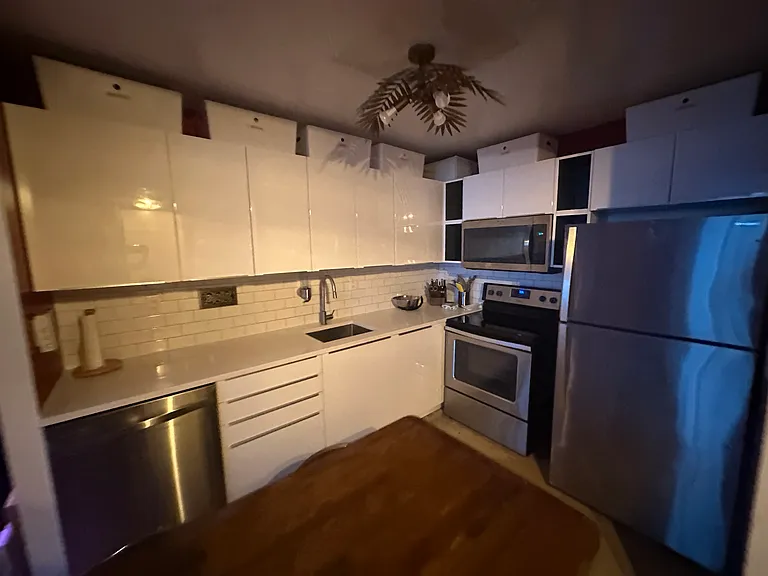 2301 Collins Ave #522 — Photo 3