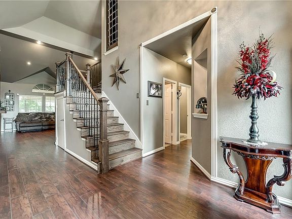 2nd image of 1407 Monte Carlo Dr