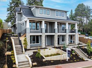 54 Leonard St, Lake Oswego, OR 97034
