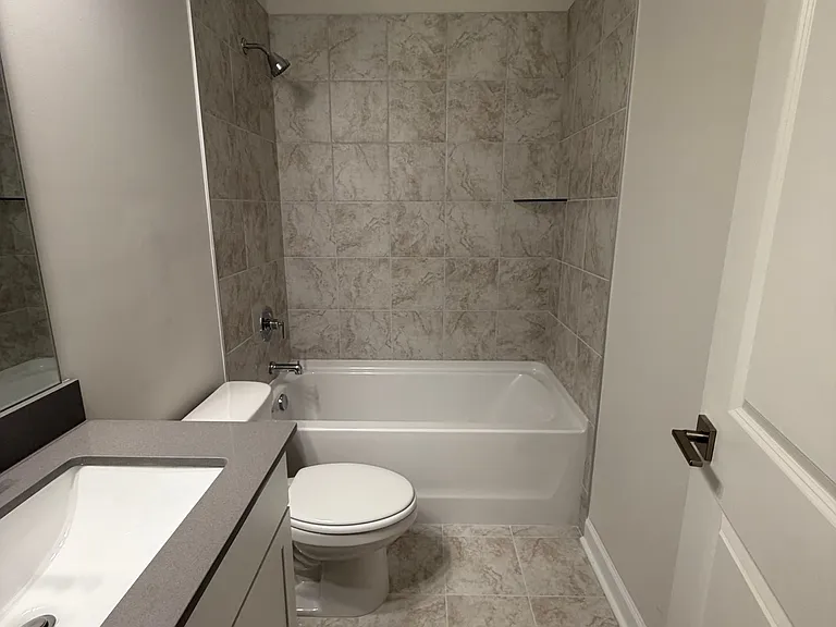 1973 Hollywood Rd NW #15 — Photo 11