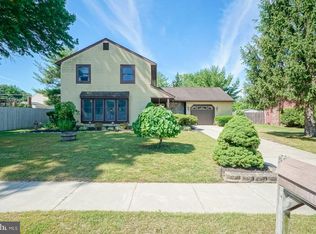 3 Haines Dr, Sewell, NJ 08080