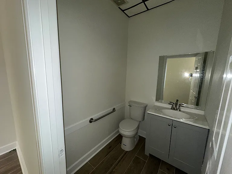 4111 Wall St #B — Photo 23