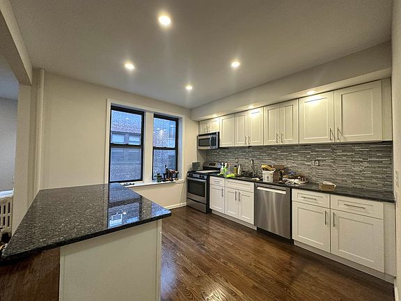 2nd image of 4519 42nd St APT 3D