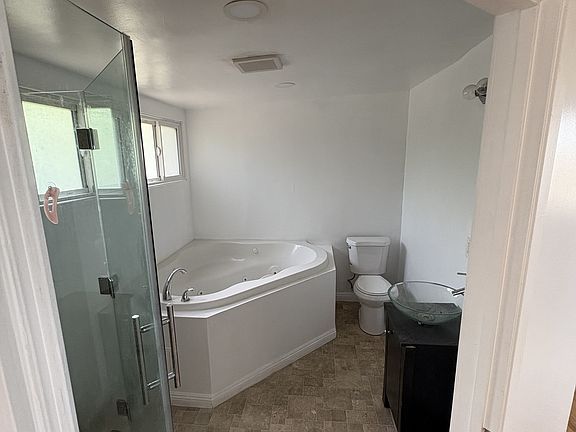 3rd image of 1400 San Remo Dr #1404