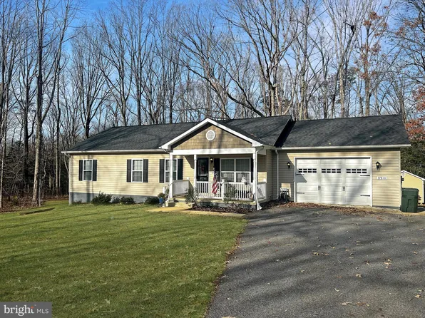 37810 Mohawk Dr, Charlotte Hall, MD 20622