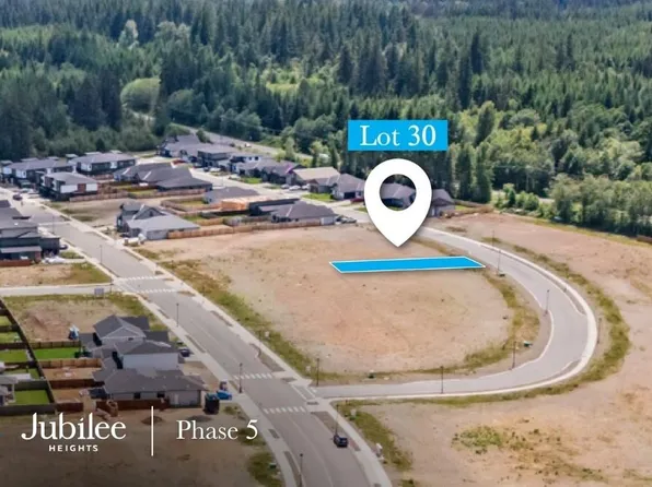 738 Salmonberry St, Campbell River, BC V9H 0G1