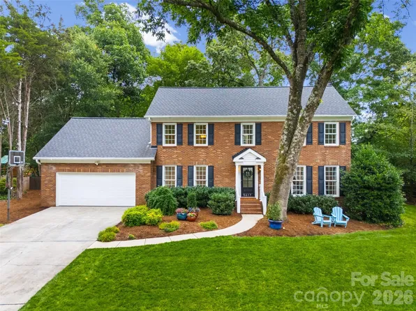 5617 Hillbrook Dr, Charlotte, NC 28226