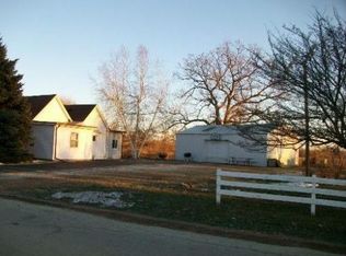 690 Freed Rd, Sycamore, IL 60178