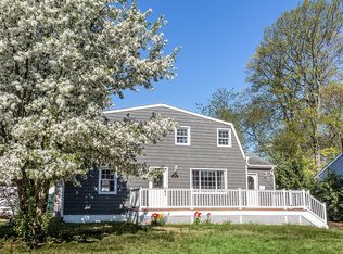 594 Greene Ave, Belford, NJ 07718