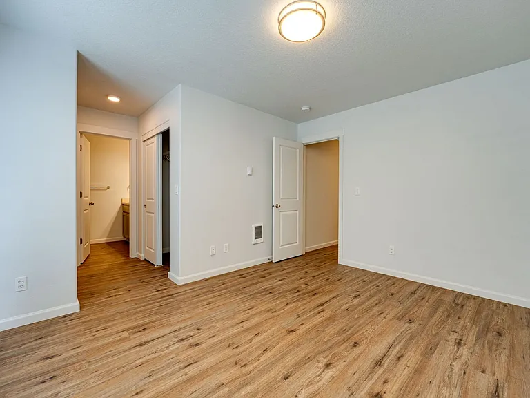 935 Arthur Ave — Photo 13