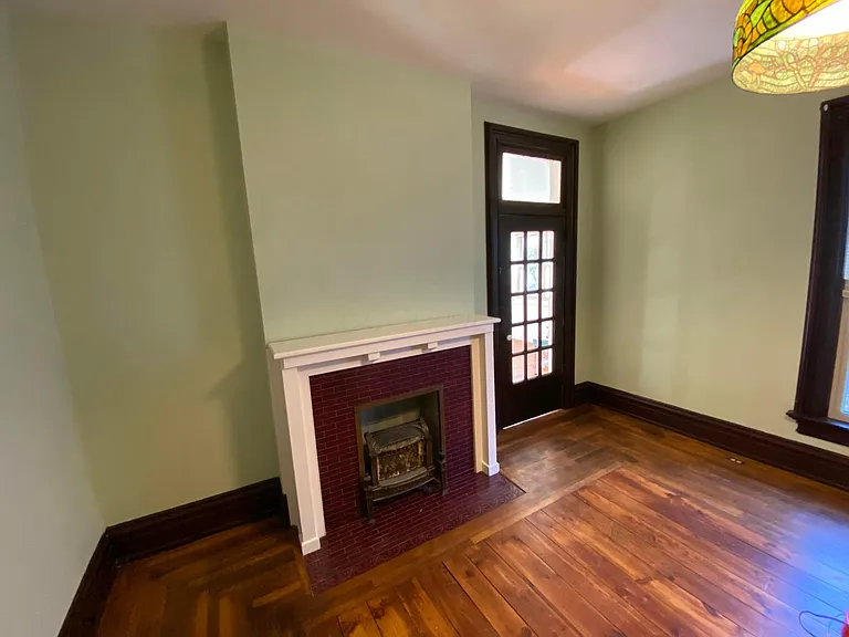 102 N Washington St — Photo 3