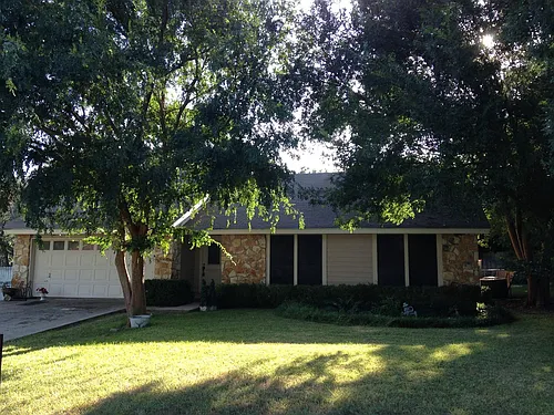 410 Deep Wood Dr Photo 1