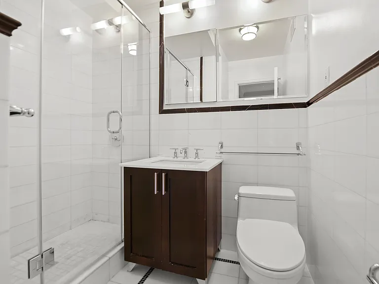 210 W 70th St #1403 — Photo 7