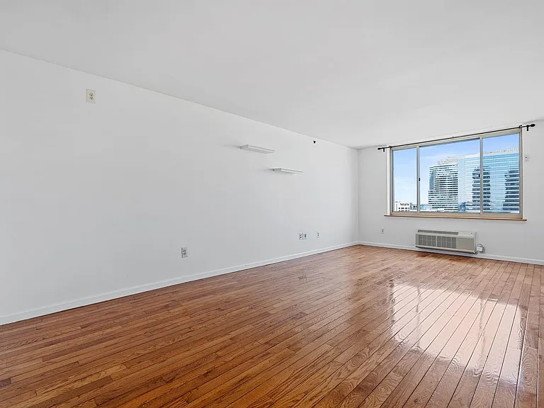1 2nd St #2506 — Photo 2