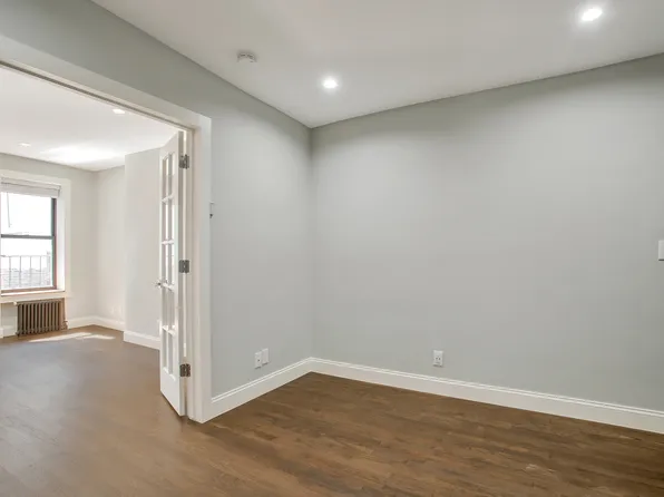 714 9th Avenue image 8 of 13