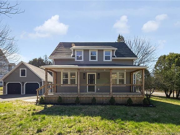 3rd image of 50 Hampton Rd