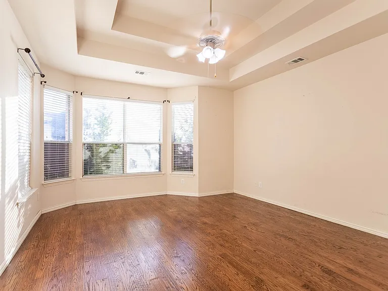 413 Brookmere Ln — Photo 13
