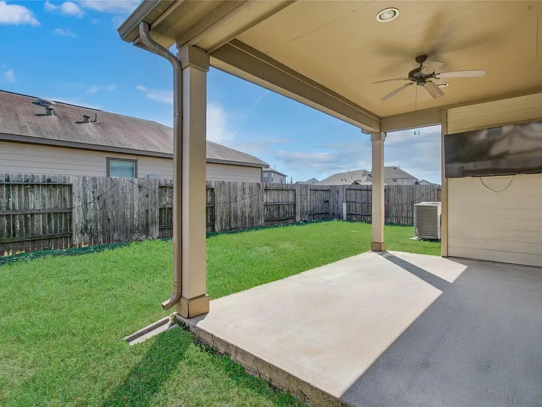 18707 Naples Ridge Ct — Photo 35
