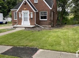 8939 Meyers Rd, Detroit, MI 48228