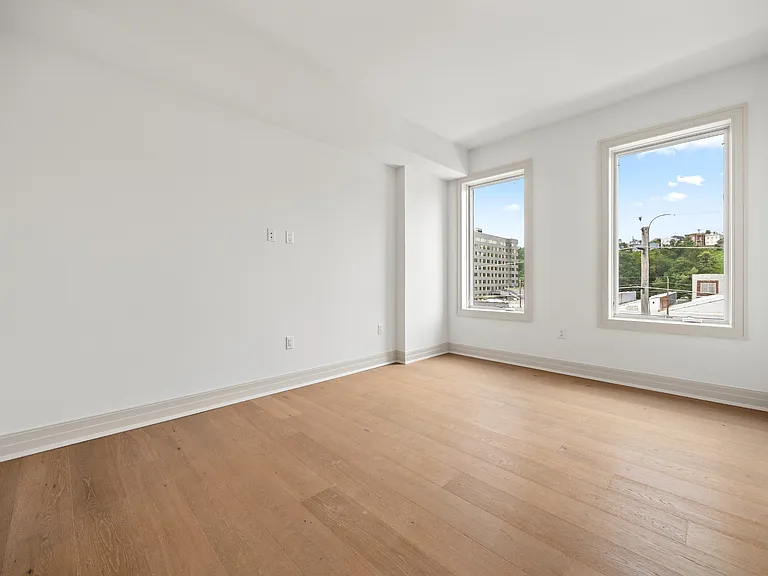 921 Madison St #508 — Photo 10