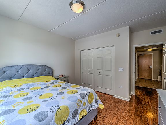 5th image of 656 Pearson St Unit 308