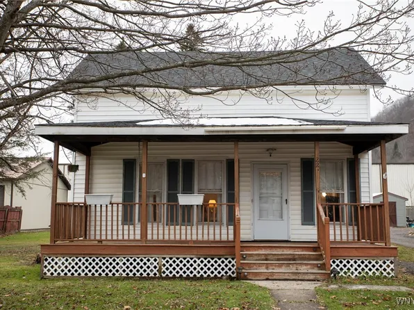 22 Mill St, Ellicottville, NY 14731