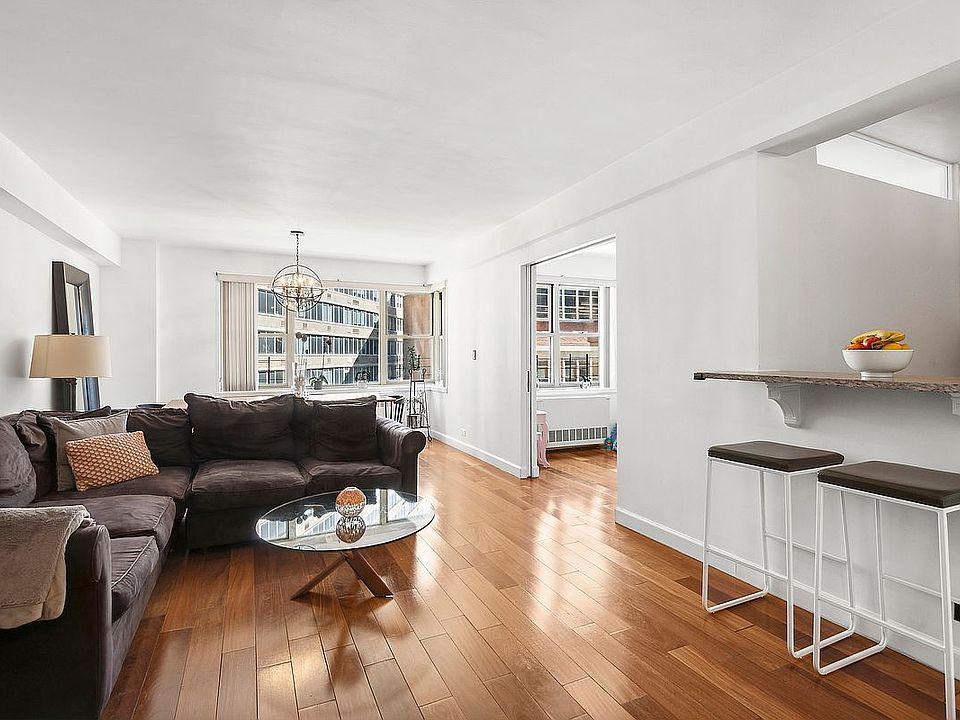 1st image of 415 E 52nd St APT 5CC