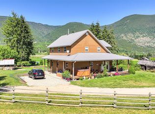 2990 50th St NW, Salmon Arm, BC V1E 3A9